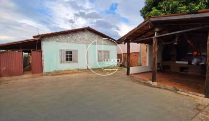 Casa com 3 quartos à venda na Rua Angélica, Chácaras Americanas, Anápolis, 408 m2 por R$ 395.000