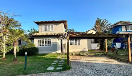 Casa Espetacular em Condomínio Completo a 300m da Praia