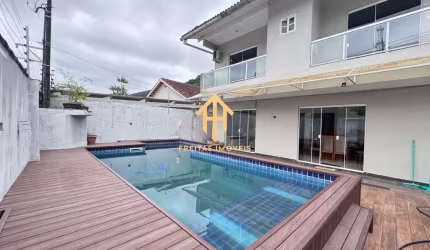 Casa com 4 quartos à venda no Jardim Guaiuba, Guarujá , 350 m2 por R$ 1.100.000