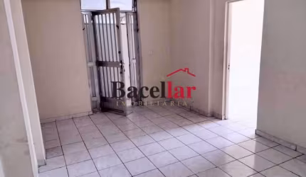 Apartamento com 3 quartos à venda na Rua Esmeraldino Bandeira, Riachuelo, Rio de Janeiro, 64 m2 por R$ 180.000