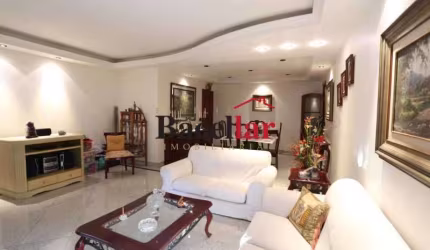 Apartamento com 4 quartos à venda na Rua Itacuruçá, Tijuca, Rio de Janeiro, 206 m2 por R$ 2.100.000