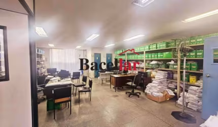 Prédio com 9 salas à venda na Rua Pereira Lópes, Benfica, Rio de Janeiro, 320 m2 por R$ 500.000