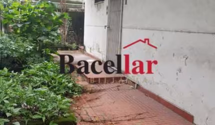 Casa com 4 quartos à venda na Rua Marquês de Valença, Tijuca, Rio de Janeiro, 130 m2 por R$ 650.000