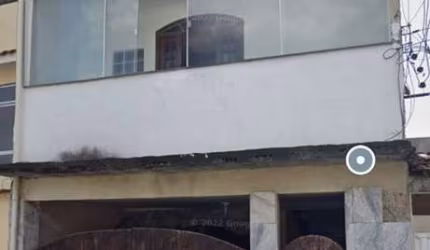 CASA TRIPLEX FRENTE DE RUA GARAGEM BOA LOCALIZAÇÃO