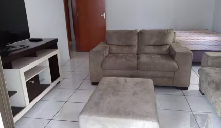 Casa para Temporada em Itapema, Centro, 4 dormitórios, 1 suíte, 2 banheiros, 2 vagas