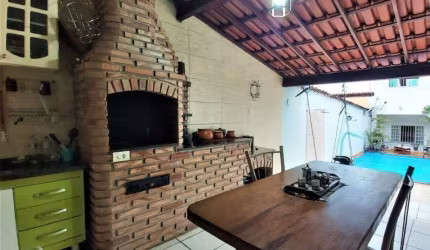 Casa com 4 Quartos 1 suite, 2 vagas - Alto Ipiranga - Mogi das Cruzes