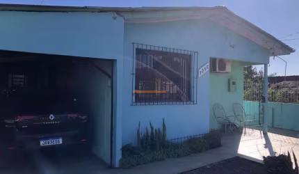 Casa com galpão localizado no bairro Estância Velha/Canoas