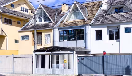 Casa com 2 quartos à venda na Rua Colômbia, 270, Bacacheri, Curitiba, 129 m2 por R$ 900.000