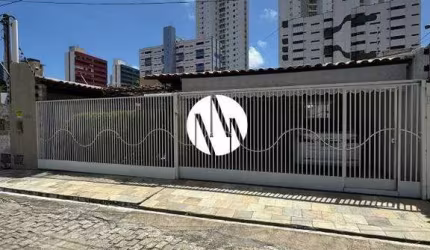 Casa térrea 200m2 4/4 sendo 3 suítes para locação em Lagoa Nova.