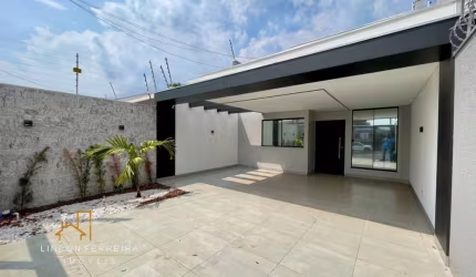 Vende-se Linda Casa Térrea no Jardim Alvorada em Maringá