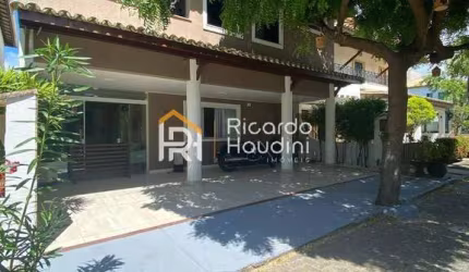 Vendo linda casa, em condomínio fechado na Praia de Stella Maris!