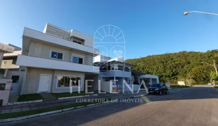 Triplex com 3 suítes na Cachoeira do Bom Jesus