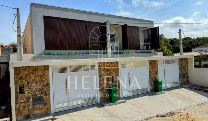 Casa a venda 2 suites em Ingleses 600 metros da praia