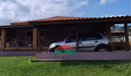 CHACARA EM SALTO - 2500m² - CASA 4 dormitórios sendo 2 suítes. Piscina, área gourmet