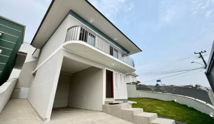 Casa com 3 quartos à venda na Avenida José Francisco Coelho, 1, San Marino, São José por R$ 650.000