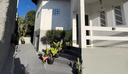 Casa com 3 quartos à venda na Francisco José Ramos, 170, Itacorubi, Florianópolis por R$ 1.050.000