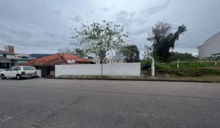 Terreno à venda na Rua Virgilino Domingos da Silva, Serraria, São José por R$ 264.000