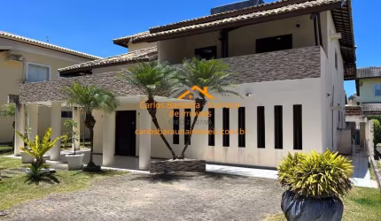 Imensa casa de condomínio 4/4 sendo 1 quarto térreo e 2 suítes em Stella Maris