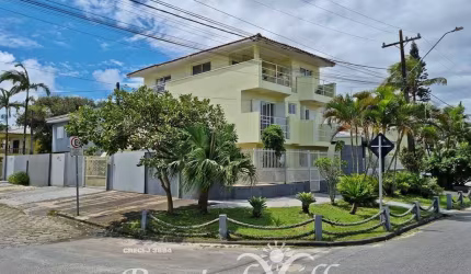TRIPLÉX FRENTE PARA O MAR NO BALNEÁRIO SHANGRI-LÁ EM PONTAL DO PARANÁ/PR