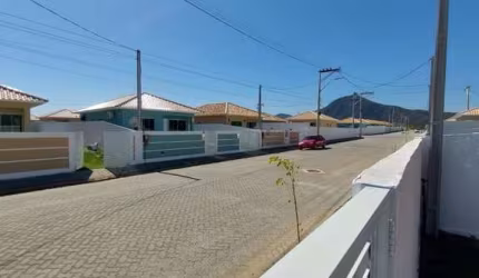 Casa para Venda em São Pedro da Aldeia, Praia Linda, 2 dormitórios, 1 suíte, 2 banheiros, 3 vagas