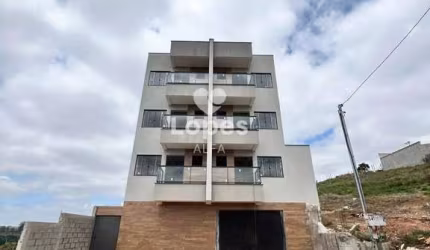 Seu Novo Lar no Imperial: Apartamento 2 Quartos, Suíte, Garagem e Sacada