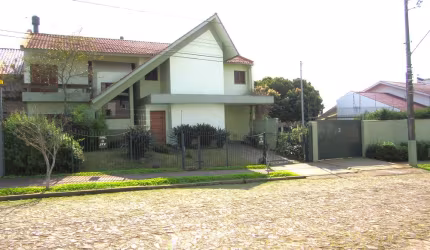 Casa de alto padrão, à venda no Bairro São José - São Leopoldo
