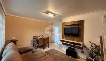 Casa de Condomínio com 3 dormtitórios e 2 vagas