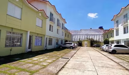 Casa a venda em 3 dormitórios 01 suíte 02 vagas na região da Sabará