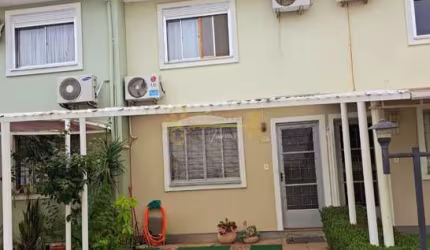 Sobrado duplex em Condomínio