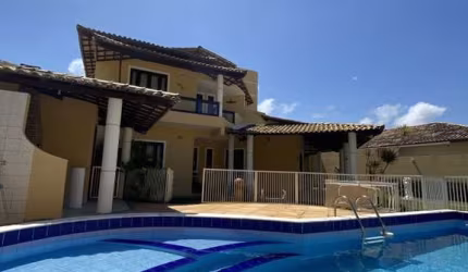 Vendo casa com 4 quartos , piscina, em Vilas do Atlântico