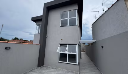 Casa com 03 quartos no Gaivota