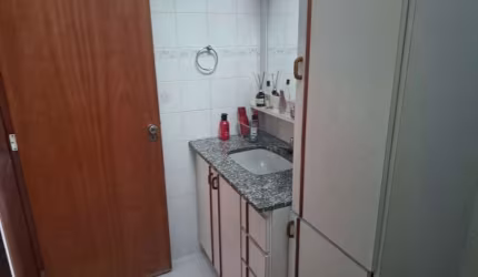 Sobrado para Venda em Jundiaí, Centro, 2 dormitórios, 2 banheiros, 1 vaga