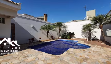 Belíssima Casa Térrea no Condomínio Jardim dos Ipês em Limeira-SP