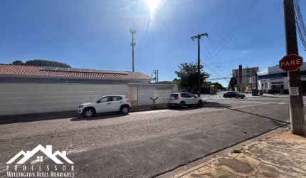 Casa com Edícula nos fundos no Bairro Chácaras Antonieta em Limeira-SP (WE)