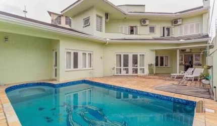 Casa com 4 suítes no Bairro Jardim Itu