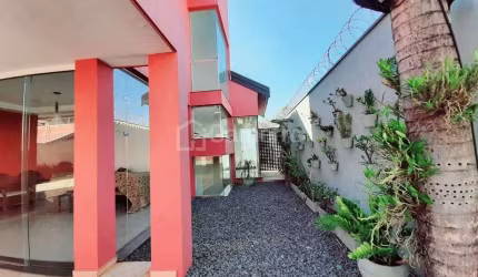 Casa com 4 dormitórios à venda, 280 m² por R$ 1.200.000,00 - Parque Novo Mundo - Americana/SP