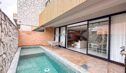 Casa Duplex 3 Suítes, localizado em Porto de Pedras - R$ 1.600.000,00