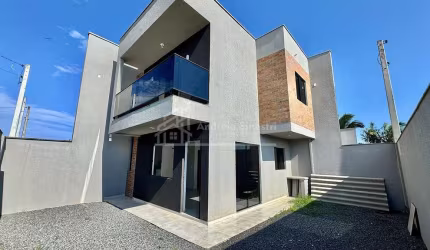 Casa com 2 quartos à venda na Rua Benedito Novo 881, Ubatuba, São Francisco do Sul por R$ 412.500