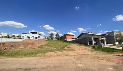 Lote Hípica, plano bem localizado.