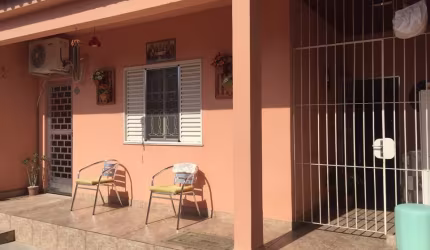 Vendo casa em Irajá,  próximo  Av. Brasil