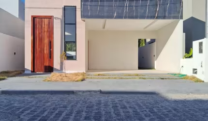Belíssima casa pronta para morar no Condomínio sol e praia