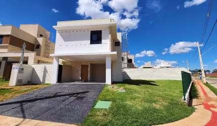Casa em condomínio fechado com 4 quartos à venda no Jardins Marselha