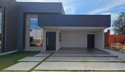 Linda casa em condominio à venda Botucatú/SP.