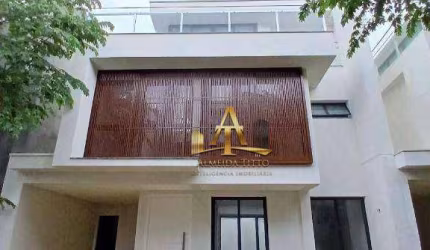Luxuosa Casa Tríplex no Condomínio Cambury Residence II  A 200m da Praia de Camburi - São Sebastião - SP