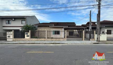Residencia em Alvenaria C/Parte Averbada+Sobrado aos Fundos e Terreno C/393 m2 No Bairro Aventureiro!