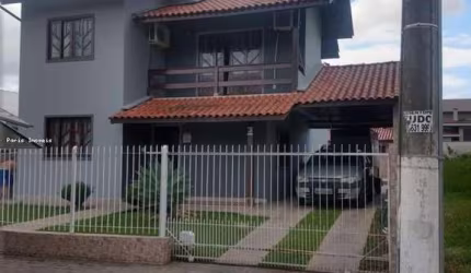 Casa para Venda em Palhoça, Pedra Branca, 3 dormitórios, 1 suíte, 1 banheiro, 2 vagas