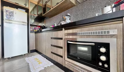 Apartamento com 2 dormitórios à venda, 46 m² por R$ 140.000,00 - Parque Industrial Floresta - Rolândia/PR