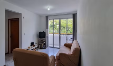 Apartamento com 2 dormitórios mobiliado na Trindade.