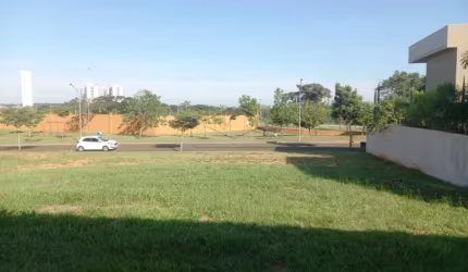 Lindo lote no ALPHAVILLE!