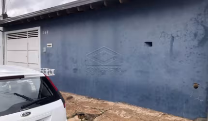 Linda residência na Vila Industrial!